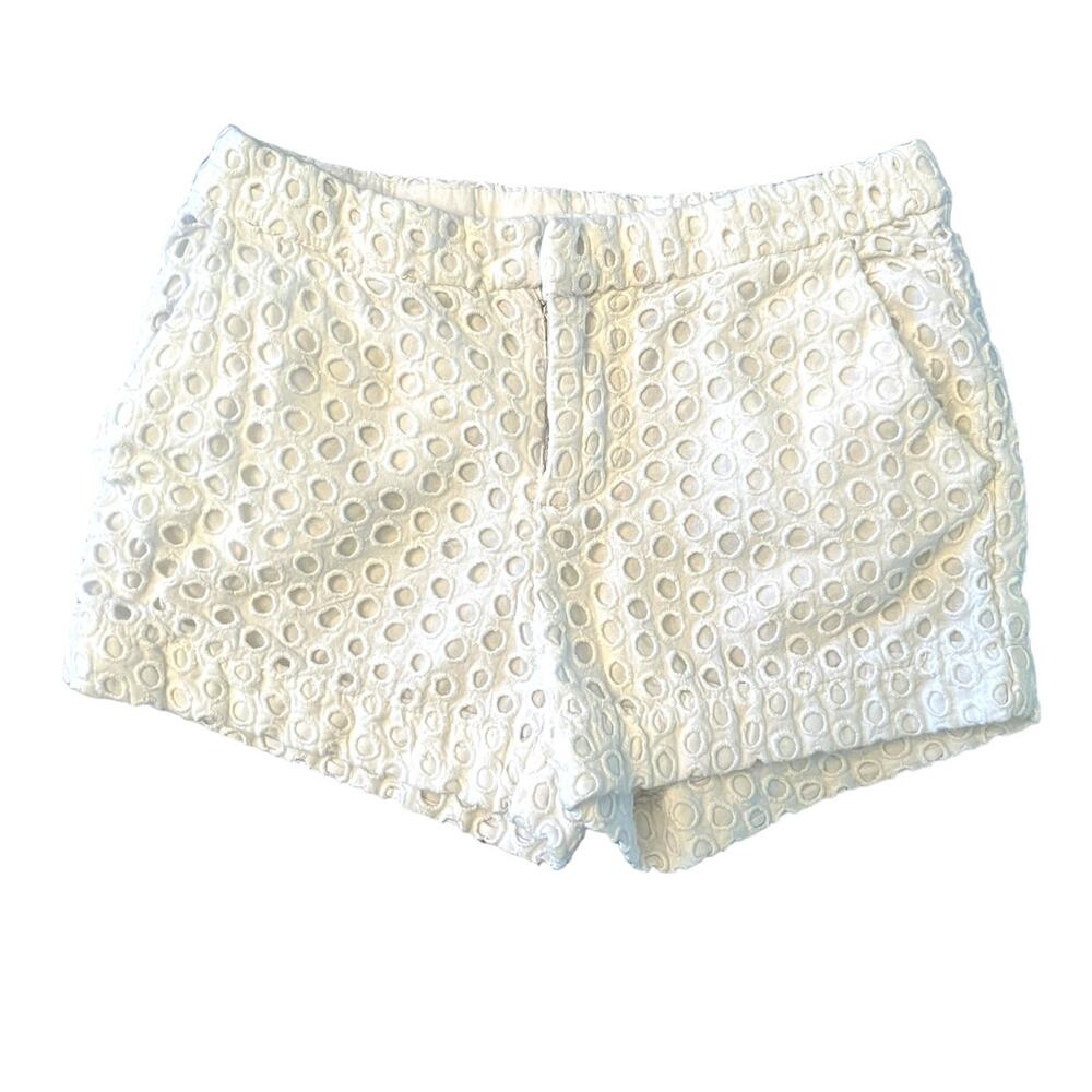 Baby Gap White Embroidered Eyelet Shorts. Size 2